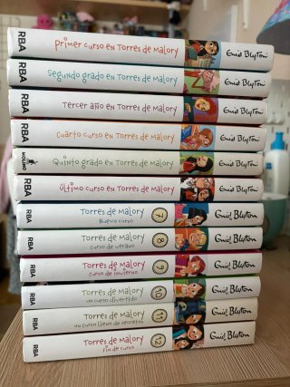Colección de 12 libros de Torres de Malory