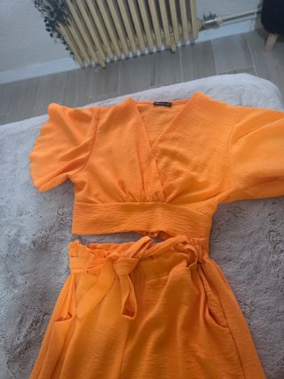 Conjunto naranja t/s