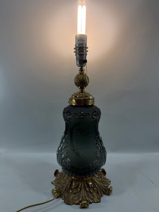 Lámpara de sobremesa antigua bronce y cristal