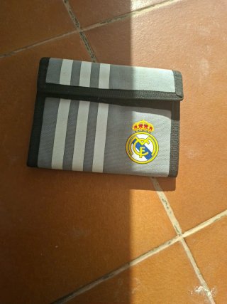 Cartera Adidas Real Madrid Trifold Gris