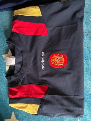 Conjunto Camiseta y Chándal España