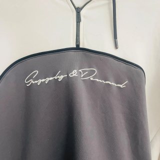 Sudadera Supply & Demand Blanca y Gris