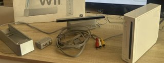 Consola Nintendo Wii Blanca con mando y nunchuck