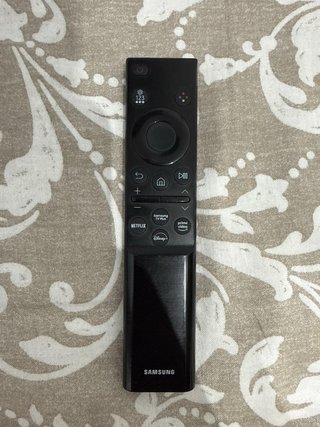 Smart TV Samsung 55 pulgadas con base de pared