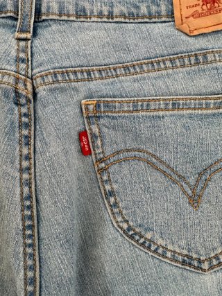 Pantalon Levi's Azul Claro Clasic Capri | Talla L