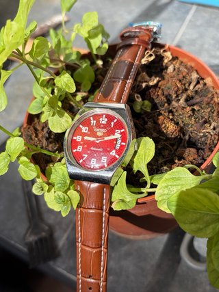 Reloj Seiko 5 Vintage Rojo original