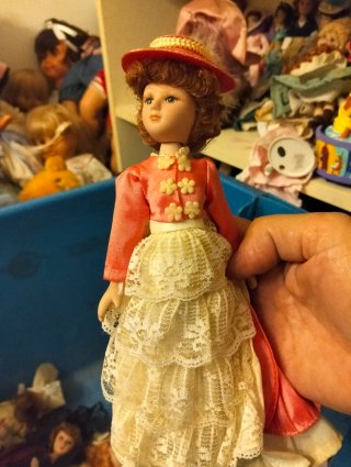 Muñecas de porcelana trajes de época