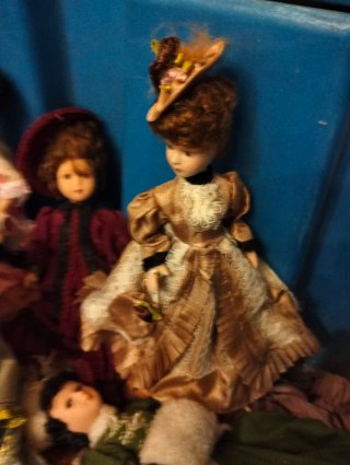 Muñecas de porcelana trajes de época