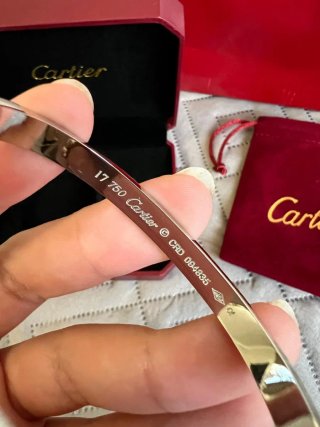 Pulsera Estilo Love Cartier de Acero Inoxidable