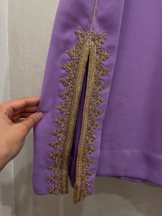 Caftán Marroquí Morado y Dorado