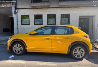 Peugeot e-208 2021