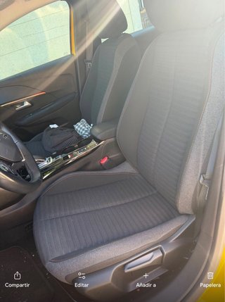 Peugeot e-208 2021