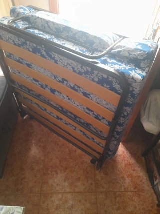 Cama Plegable Azul y Marrón