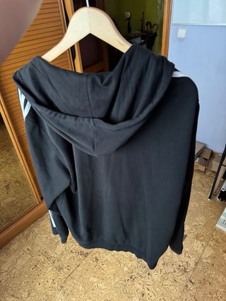 Chaqueta Adidas Negra con Cremallera