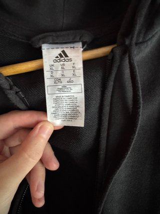 Chaqueta Adidas Negra con Cremallera