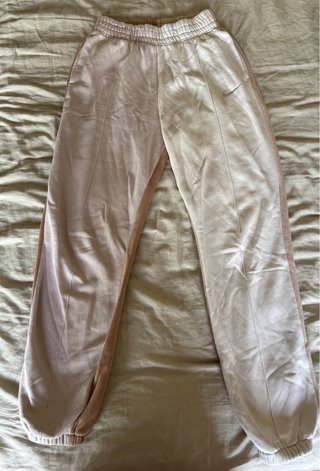 Conjunto Nike Sudadera y Pantalón Beige