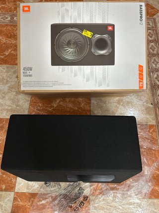 Subwoofer JBL BassPro 12 Coche