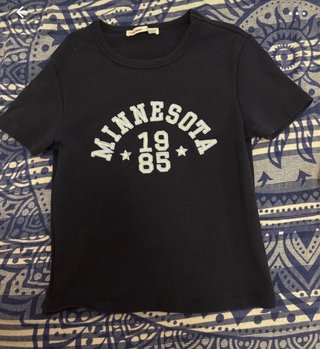 Camiseta Pull&Bear Minnesota 1985