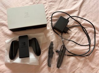 Nintendo Switch OLED Blanca + Juego