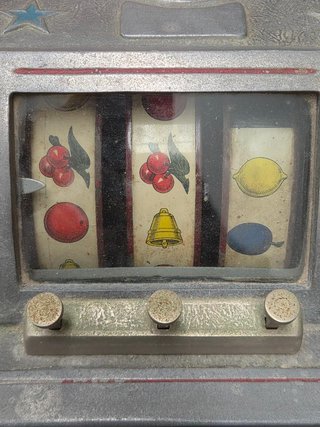 Máquina Tragaperras Antigua Mecánica 1920
