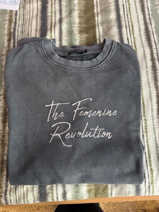 Sudadera The Feminine Revolution Talla Única