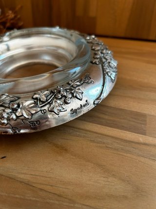 Cenicero de cristal y metal plateado