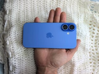 iPhone 16