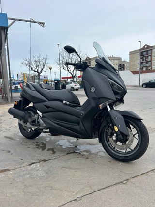 Yamaha XMAX 125