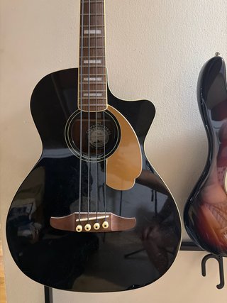 Bajo Acústico Fender Kingman