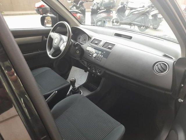Suzuki Swift 1.3 DDIS GL 5p