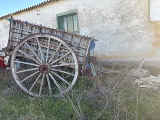 Carro Antiguo de Madera