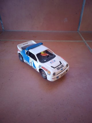 Ford RS 200 Scalextric 1:32