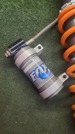Amortiguador trasero 44 cm Fox Podium