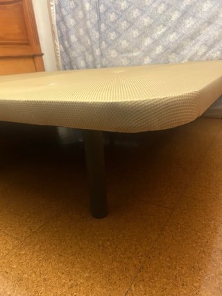 Base tapizada 135cm