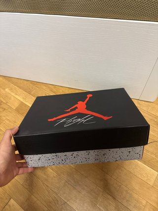 Air Jordan 4 Retro Red Thunder