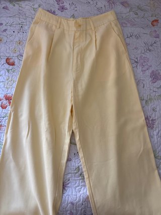 Pantalón de Traje Amarillo