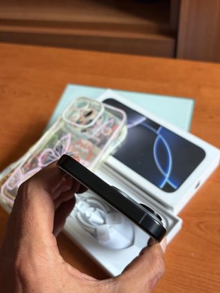 iPhone 16 Pro Max FACTURA Y GARANTÍA
