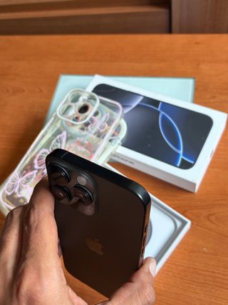 iPhone 16 Pro Max FACTURA Y GARANTÍA