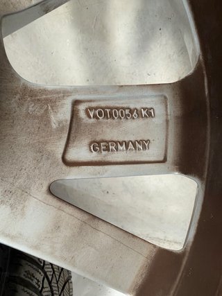 Llantas VW Golf 17+Bridgestone 80%!!