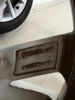 Llantas VW Golf 17+Bridgestone 80%!!