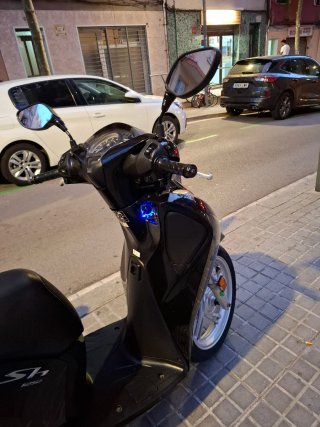 Honda SH 125i Negra