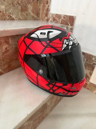 Casco integral moto rojo y negro