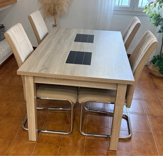 Mesa de Comedor Extensible y 4 Sillas