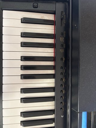 Piano Digital Yamaha Clavinova CLP-560