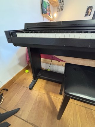Piano Digital Yamaha Clavinova CLP-560