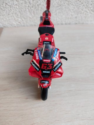 Réplica Moto Ducati Pecco Bagnaia