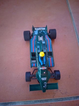 Scalextric Lotus Martini Racing