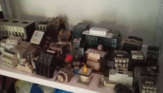Lote de Material Eléctrico Industrial