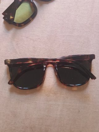 Gafas de sol variadas Precio unidad