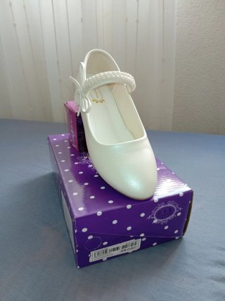Zapatos blancos niña talla 37